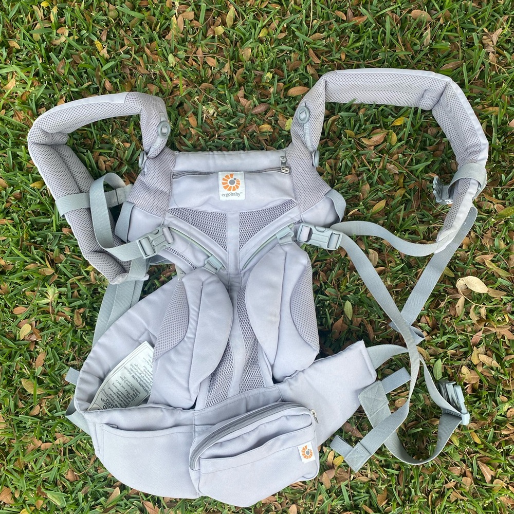Ergobaby Omni Classic Pearl Grey Mesh carrier
